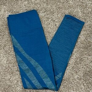 Blue Patterned Athletic Leggings Size S Potentially Lululemon?